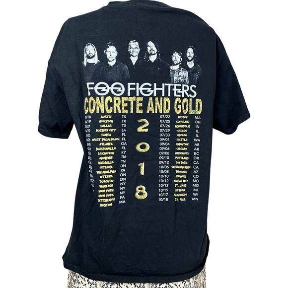 FOO FIGHTERS Concrete Gold Tour‎ T-Shirt Mens (L) 2018 GILDAN Cotton Merch Grohl - Picture 2 of 7